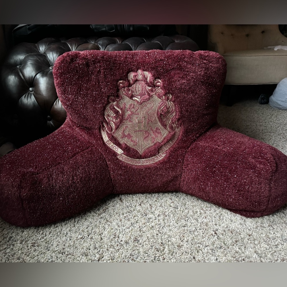 Pottery Barn Teen, Harry Potter⚡️, Hogwarts, Backrest/reading pillow